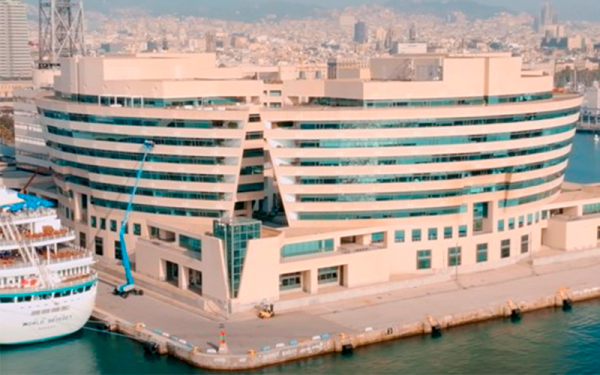 Solarcheck instala sus láminas de protección solar y eficiencia energética en el World Trade Center Barcelona